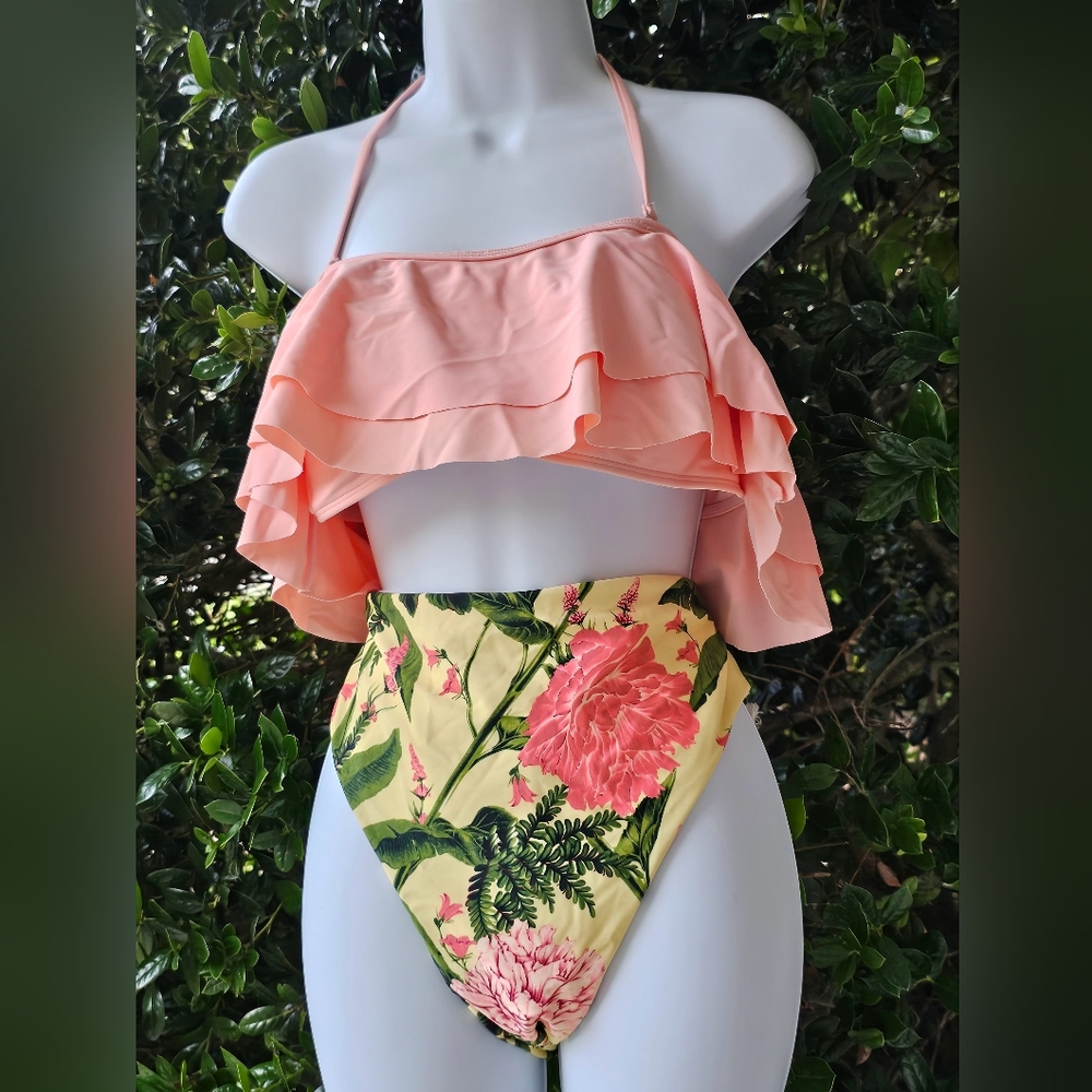 Agua Bendita Peach and Floral Bikini